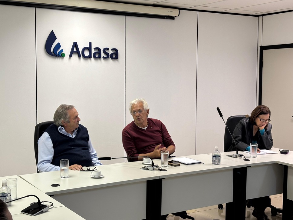 Adasa promove reunião com Comitês de Bacias Hidrográficas para discutir ajustes na TFU e CBRH 2 Reuniao CBHs 1